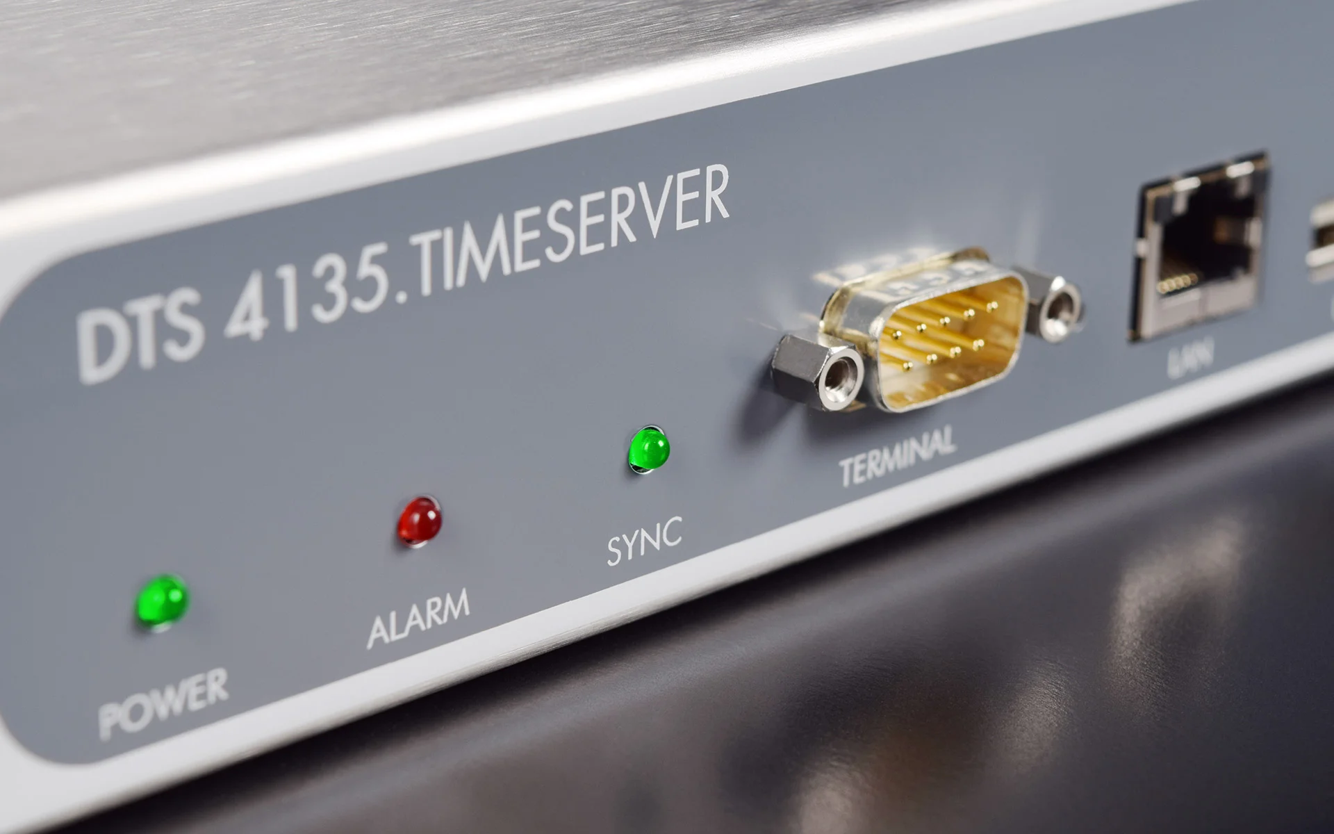 NTP serveris miesto laikrodžių sinchronizavimui